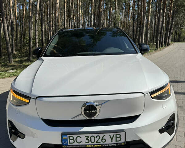Вольво XC40, объемом двигателя 0 л и пробегом 8 тыс. км за 33499 $, фото 1 на Automoto.ua