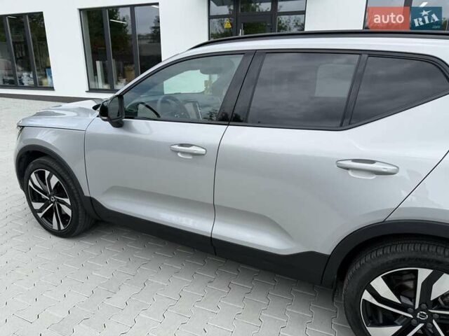 Вольво XC40, объемом двигателя 1.97 л и пробегом 30 тыс. км за 34900 $, фото 7 на Automoto.ua