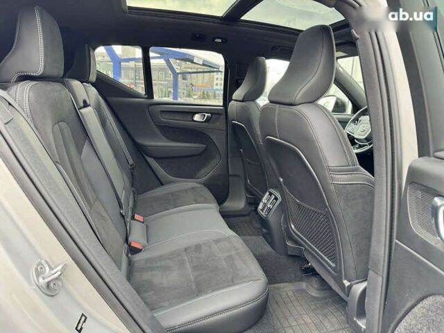 Вольво XC40, объемом двигателя 0 л и пробегом 31 тыс. км за 32500 $, фото 20 на Automoto.ua