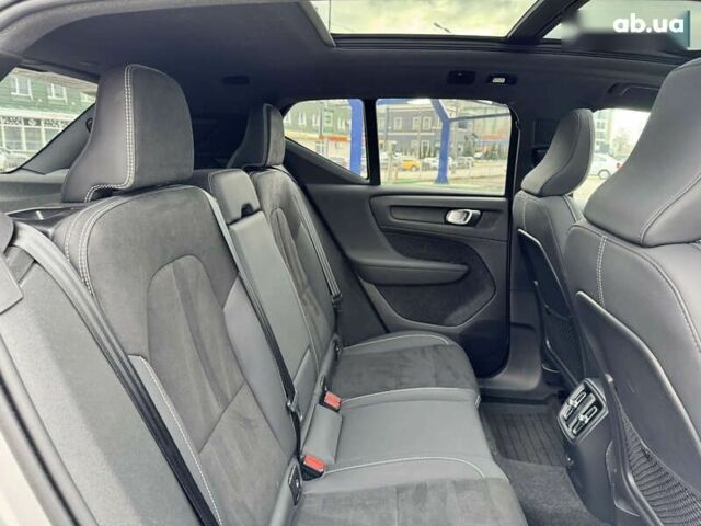 Вольво XC40, объемом двигателя 0 л и пробегом 31 тыс. км за 32500 $, фото 21 на Automoto.ua