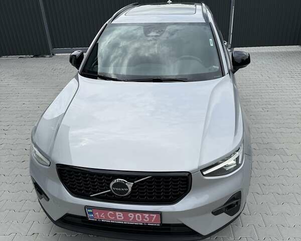 Вольво XC40, объемом двигателя 1.97 л и пробегом 30 тыс. км за 34900 $, фото 2 на Automoto.ua