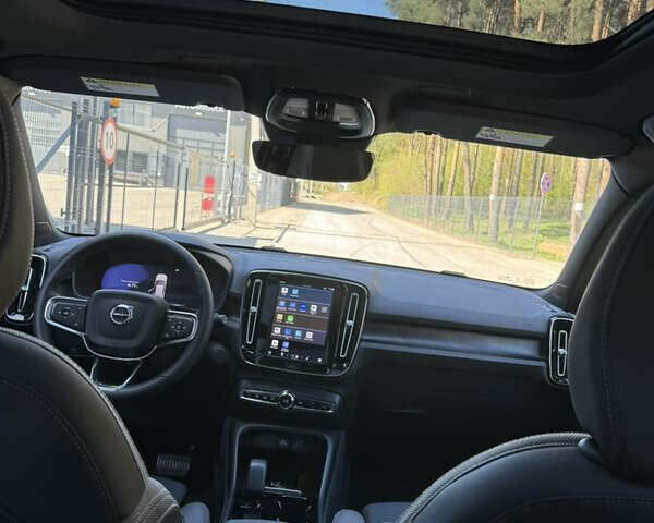 Вольво XC40, объемом двигателя 0 л и пробегом 8 тыс. км за 33499 $, фото 30 на Automoto.ua