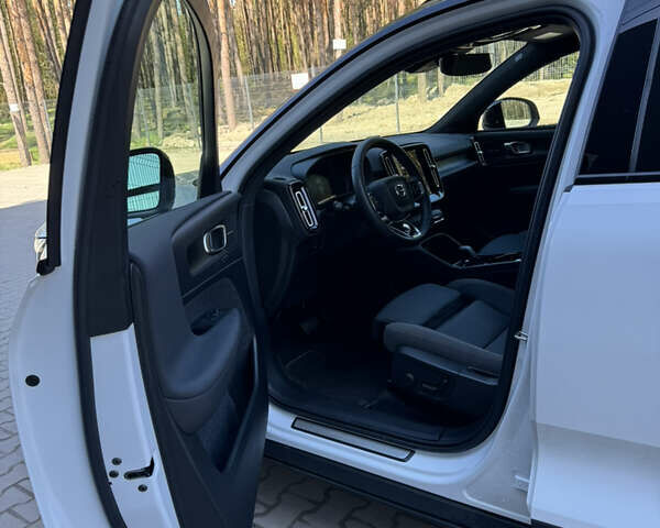 Вольво XC40, объемом двигателя 0 л и пробегом 8 тыс. км за 33499 $, фото 18 на Automoto.ua