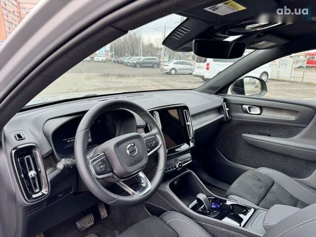 Вольво XC40, объемом двигателя 0 л и пробегом 31 тыс. км за 32500 $, фото 13 на Automoto.ua