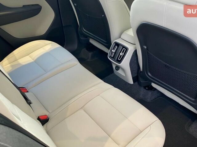 купить новое авто Вольво XC40 2024 года от официального дилера ТзОВ «Імпері Моторз» Вольво фото