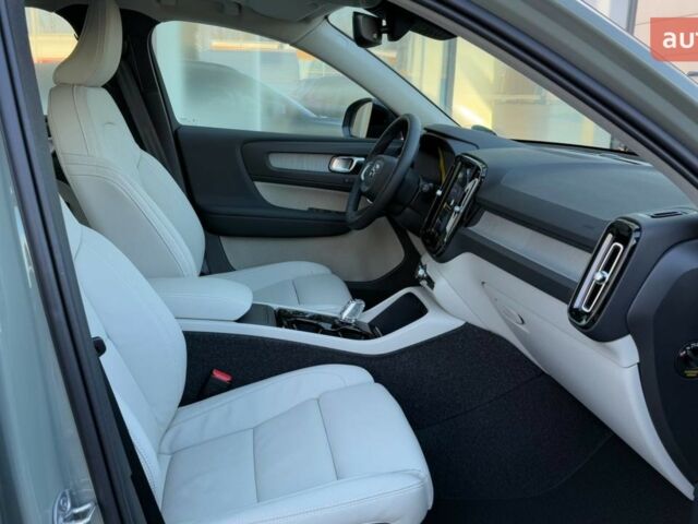 купить новое авто Вольво XC40 2024 года от официального дилера Автоцентр Поділля Вольво фото