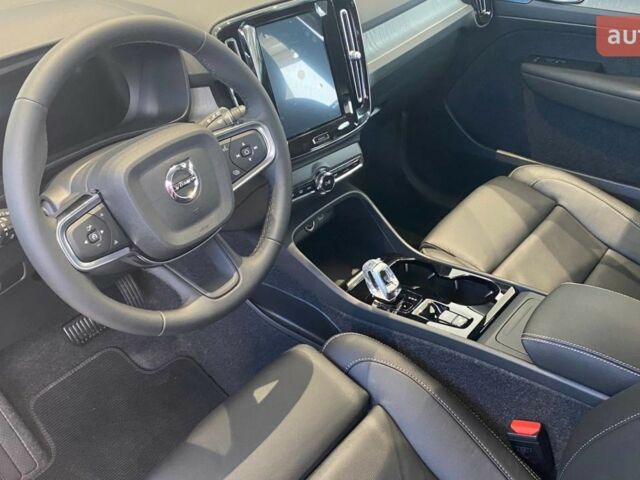 купить новое авто Вольво XC40 2024 года от официального дилера ТзОВ «Імпері Моторз» Вольво фото