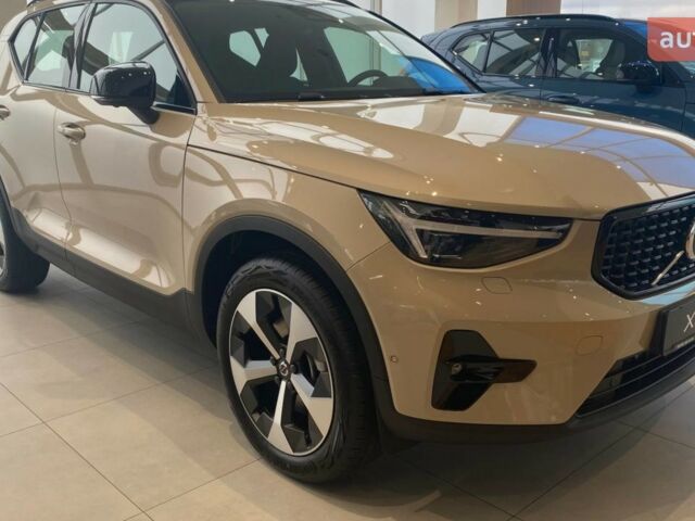 купить новое авто Вольво XC40 2024 года от официального дилера ТзОВ «Імпері Моторз» Вольво фото
