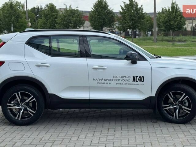 Вольво XC40, объемом двигателя 1.97 л и пробегом 0 тыс. км за 42614 $, фото 3 на Automoto.ua
