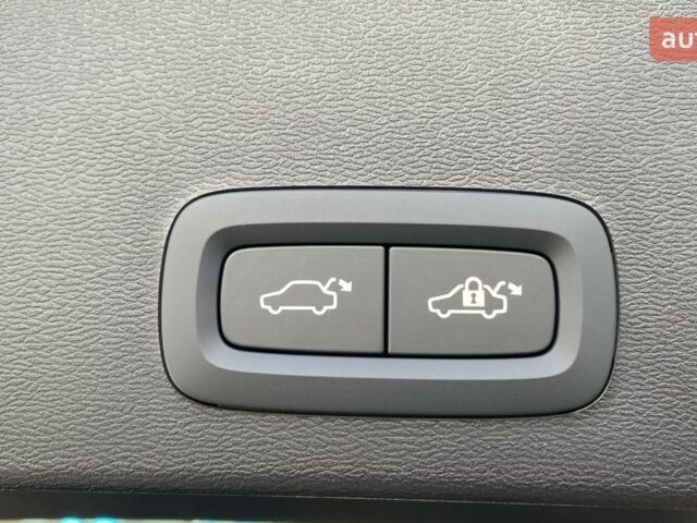 купить новое авто Вольво XC40 2024 года от официального дилера ТзОВ «Імпері Моторз» Вольво фото