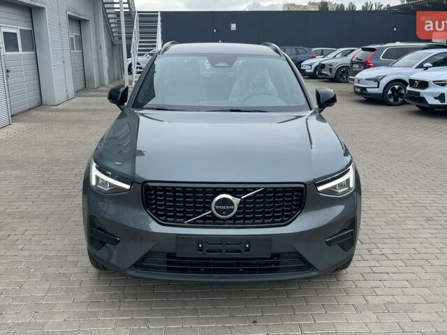 Вольво XC40, объемом двигателя 1.97 л и пробегом 0 тыс. км за 49059 $, фото 1 на Automoto.ua