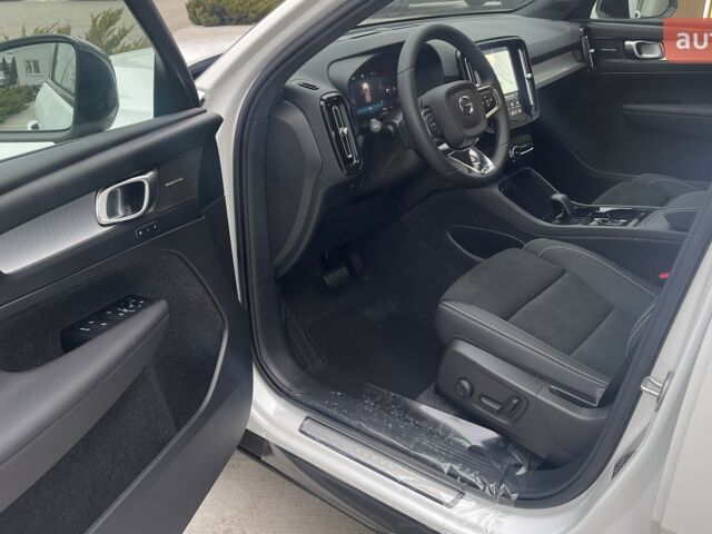 Вольво XC40, объемом двигателя 1.97 л и пробегом 0 тыс. км за 43747 $, фото 8 на Automoto.ua