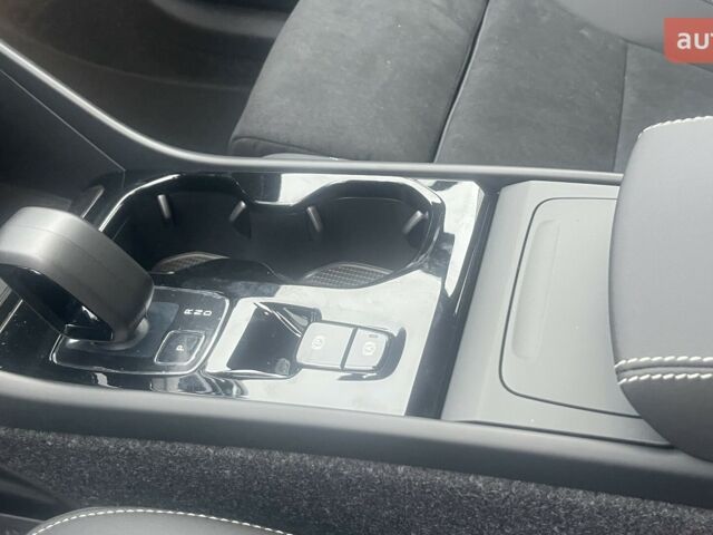 Вольво XC40, объемом двигателя 1.97 л и пробегом 0 тыс. км за 46405 $, фото 25 на Automoto.ua