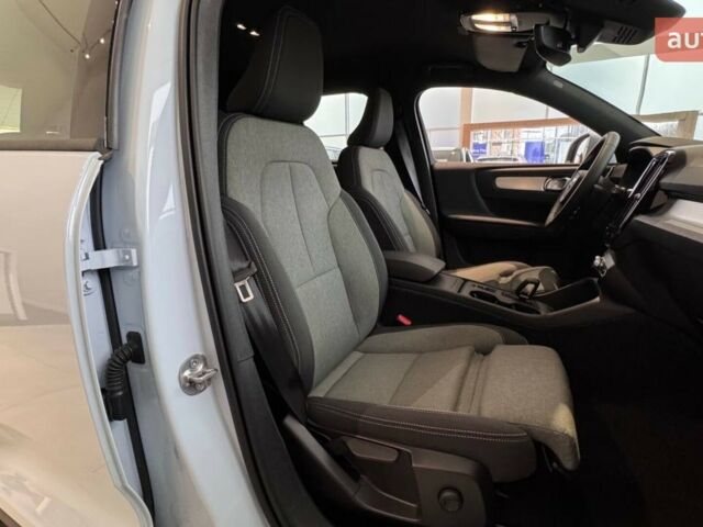 купити нове авто Вольво XC40 2025 року від офіційного дилера Автоцентр Поділля Вольво фото