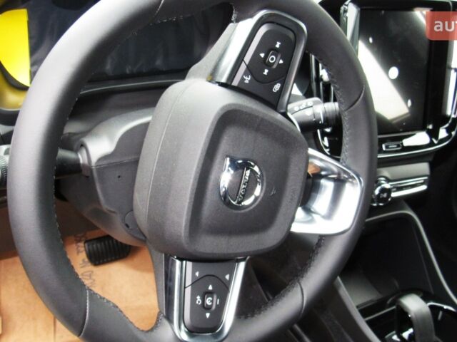 купить новое авто Вольво XC40 2025 года от официального дилера Автоцентр AUTO.RIA Вольво фото