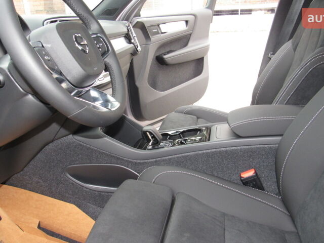 купить новое авто Вольво XC40 2025 года от официального дилера Автоцентр AUTO.RIA Вольво фото