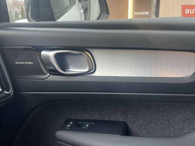 Вольво XC40, объемом двигателя 1.97 л и пробегом 0 тыс. км за 43747 $, фото 16 на Automoto.ua