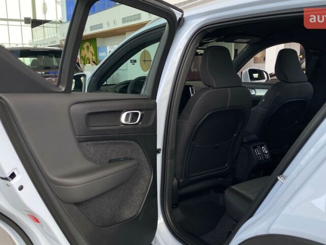 купить новое авто Вольво XC40 2025 года от официального дилера Автоцентр AUTO.RIA Вольво фото
