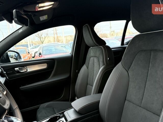 купить новое авто Вольво XC40 2025 года от официального дилера Changan НІКО Мегаполіс Вольво фото