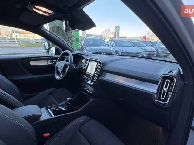 купить новое авто Вольво XC40 2025 года от официального дилера Автоцентр Поділля Вольво фото