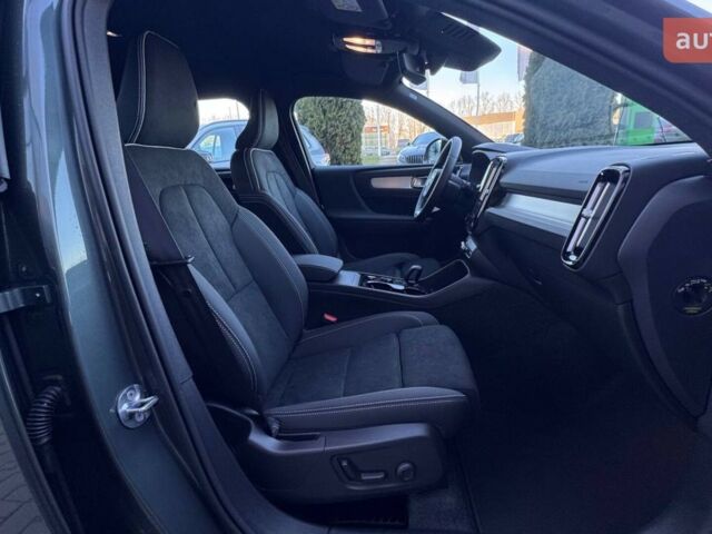 купить новое авто Вольво XC40 2025 года от официального дилера Автоцентр Поділля Вольво фото