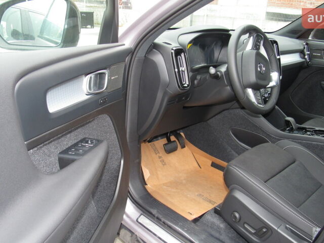 купить новое авто Вольво XC40 2025 года от официального дилера Автоцентр AUTO.RIA Вольво фото