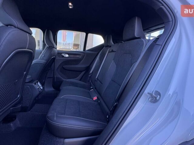 купить новое авто Вольво XC40 2025 года от официального дилера Автоцентр Поділля Вольво фото