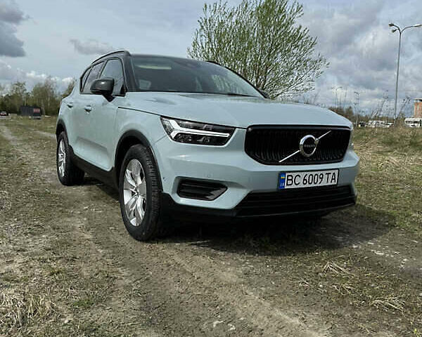 Серый Вольво XC40, объемом двигателя 1.97 л и пробегом 38 тыс. км за 23000 $, фото 9 на Automoto.ua