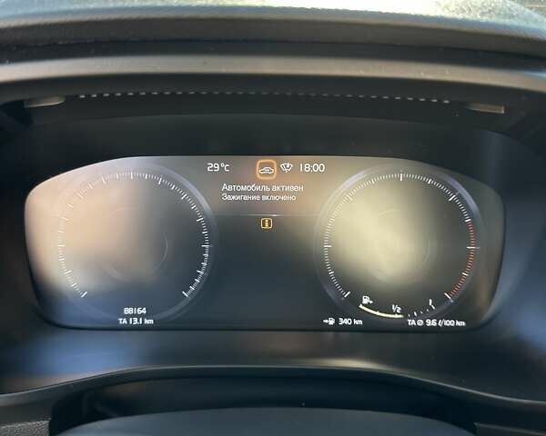 Сірий Вольво XC40, об'ємом двигуна 1.97 л та пробігом 88 тис. км за 30000 $, фото 11 на Automoto.ua