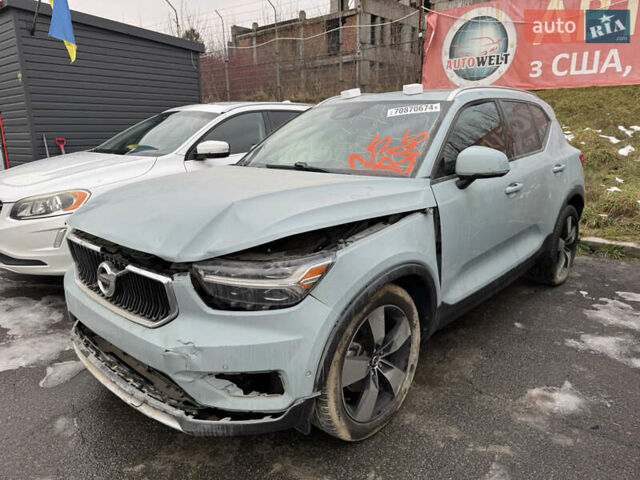 Серый Вольво XC40, объемом двигателя 2 л и пробегом 107 тыс. км за 15900 $, фото 1 на Automoto.ua