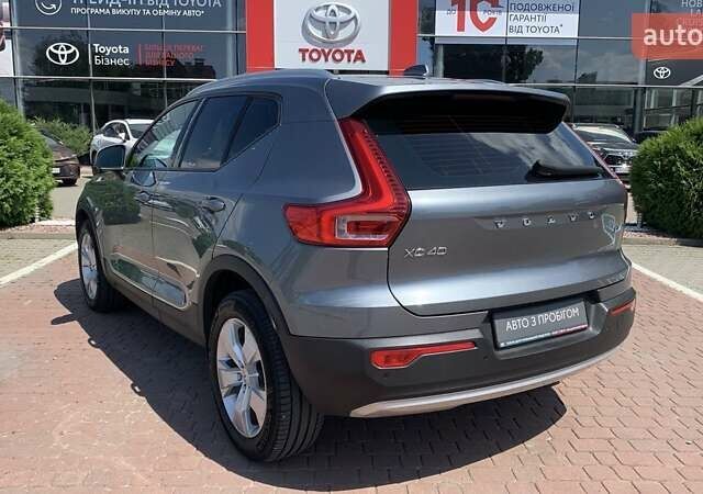 Сірий Вольво XC40, об'ємом двигуна 1.97 л та пробігом 151 тис. км за 26800 $, фото 1 на Automoto.ua