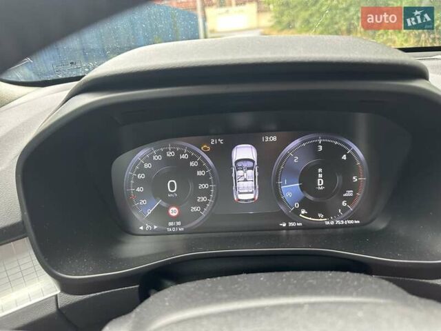 Сірий Вольво XC40, об'ємом двигуна 1.97 л та пробігом 88 тис. км за 30000 $, фото 19 на Automoto.ua