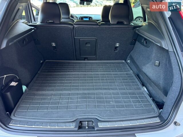 Серый Вольво XC40, объемом двигателя 1.97 л и пробегом 120 тыс. км за 25999 $, фото 15 на Automoto.ua