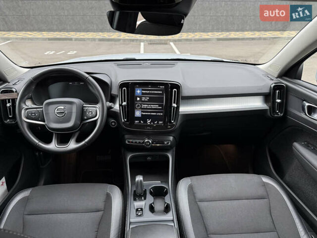 Серый Вольво XC40, объемом двигателя 1.48 л и пробегом 50 тыс. км за 33500 $, фото 19 на Automoto.ua
