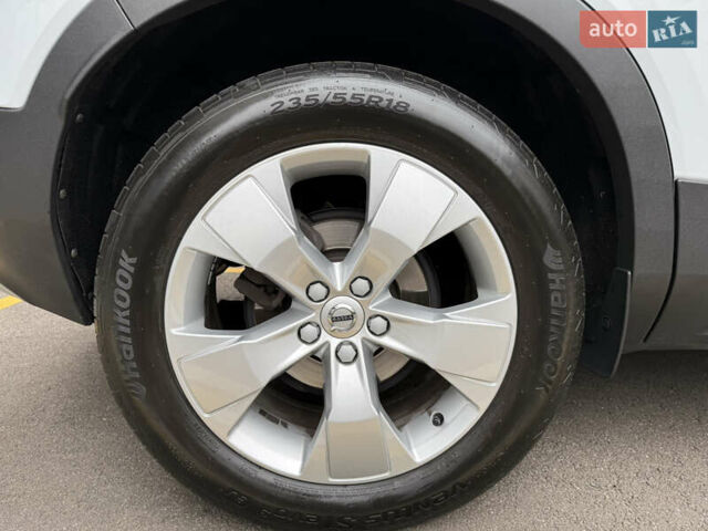 Серый Вольво XC40, объемом двигателя 1.48 л и пробегом 50 тыс. км за 33500 $, фото 27 на Automoto.ua