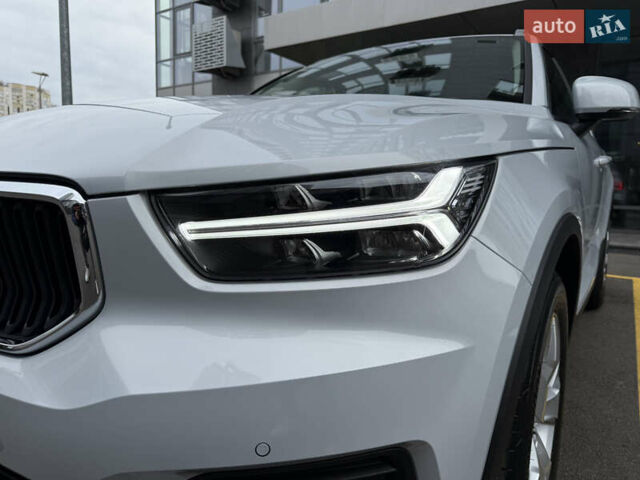 Серый Вольво XC40, объемом двигателя 1.48 л и пробегом 50 тыс. км за 33500 $, фото 32 на Automoto.ua