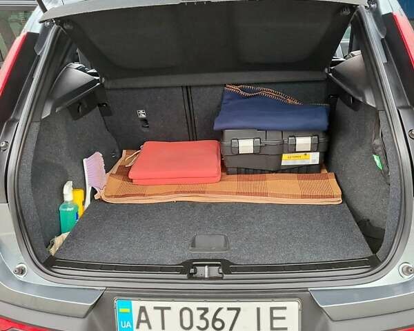 Сірий Вольво XC40, об'ємом двигуна 1.97 л та пробігом 281 тис. км за 24600 $, фото 34 на Automoto.ua