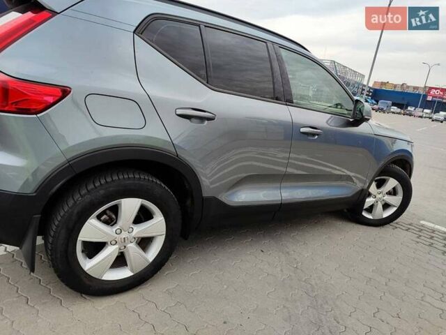 Сірий Вольво XC40, об'ємом двигуна 1.97 л та пробігом 281 тис. км за 24600 $, фото 9 на Automoto.ua