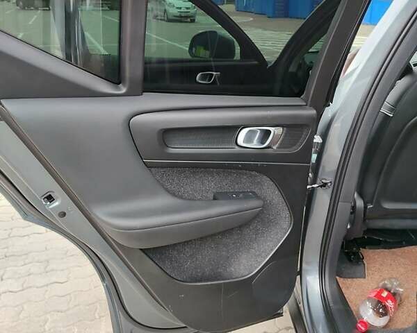 Сірий Вольво XC40, об'ємом двигуна 1.97 л та пробігом 281 тис. км за 24600 $, фото 32 на Automoto.ua