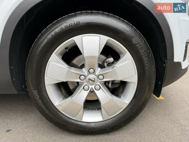 Серый Вольво XC40, объемом двигателя 1.48 л и пробегом 50 тыс. км за 33500 $, фото 28 на Automoto.ua