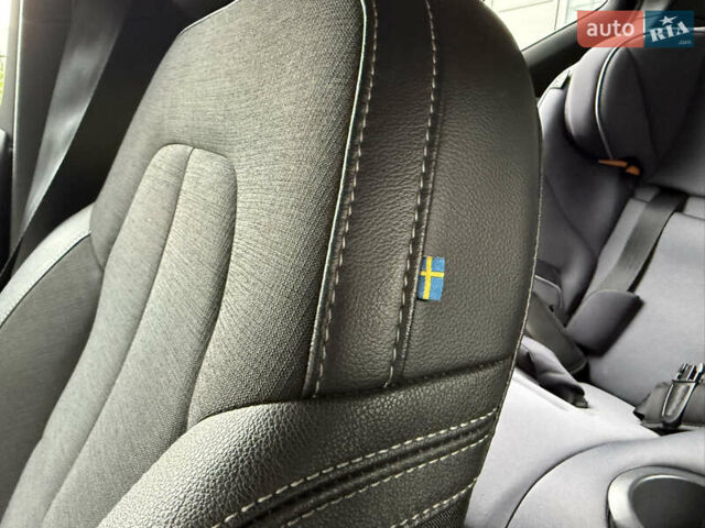 Серый Вольво XC40, объемом двигателя 1.48 л и пробегом 50 тыс. км за 33500 $, фото 12 на Automoto.ua