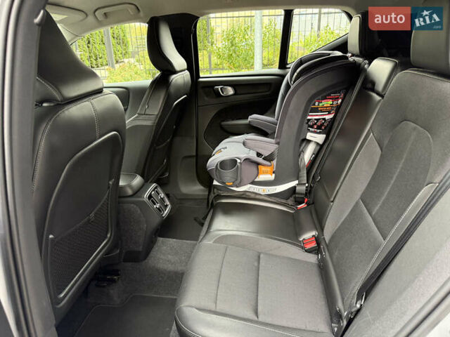 Серый Вольво XC40, объемом двигателя 1.48 л и пробегом 50 тыс. км за 33500 $, фото 18 на Automoto.ua