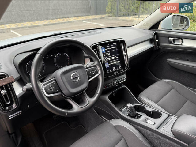 Серый Вольво XC40, объемом двигателя 1.48 л и пробегом 50 тыс. км за 33500 $, фото 13 на Automoto.ua