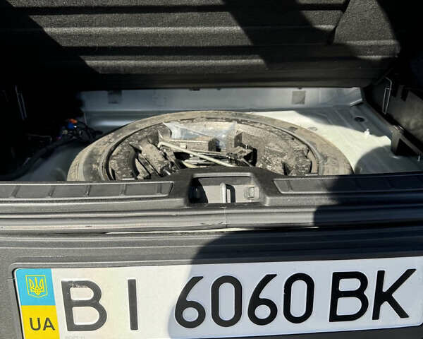 Серый Вольво XC40, объемом двигателя 1.97 л и пробегом 49 тыс. км за 24000 $, фото 15 на Automoto.ua