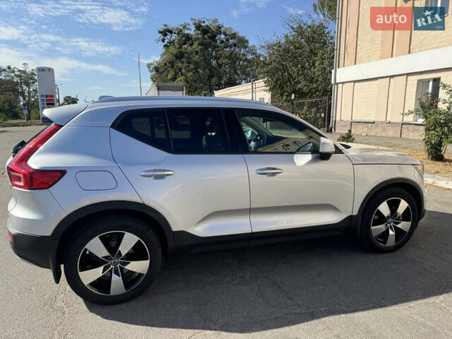 Серый Вольво XC40, объемом двигателя 1.97 л и пробегом 49 тыс. км за 24000 $, фото 3 на Automoto.ua