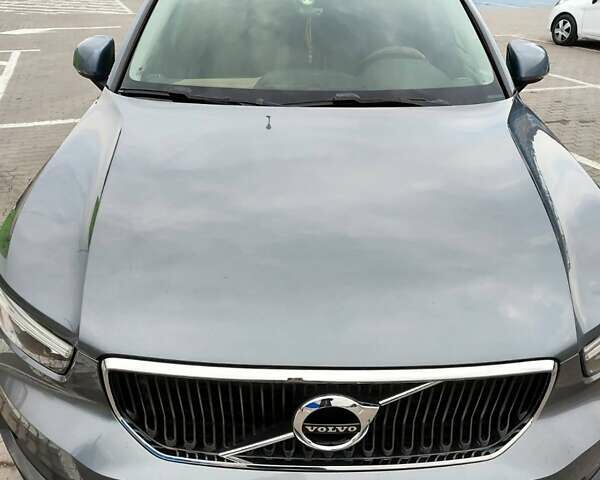 Сірий Вольво XC40, об'ємом двигуна 1.97 л та пробігом 281 тис. км за 24600 $, фото 1 на Automoto.ua