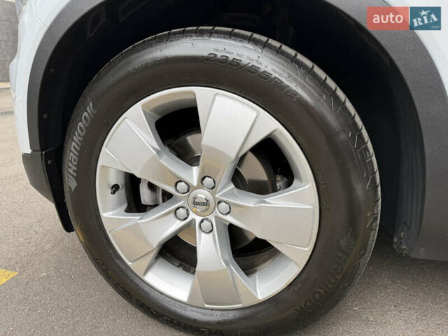 Серый Вольво XC40, объемом двигателя 1.48 л и пробегом 50 тыс. км за 33500 $, фото 25 на Automoto.ua