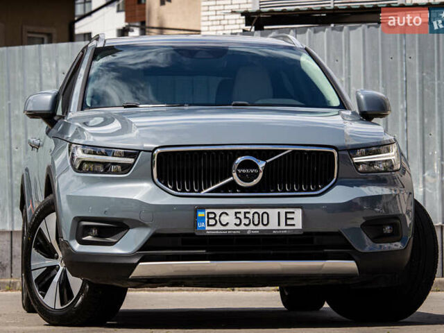 Серый Вольво XC40, объемом двигателя 1.97 л и пробегом 59 тыс. км за 27700 $, фото 4 на Automoto.ua