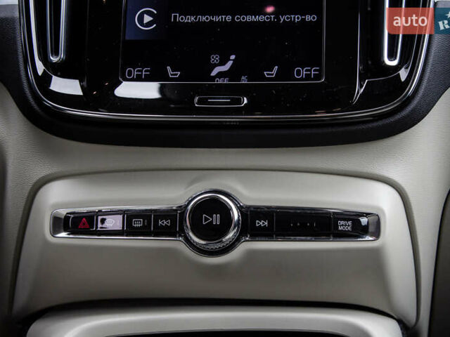 Серый Вольво XC40, объемом двигателя 1.97 л и пробегом 59 тыс. км за 27700 $, фото 49 на Automoto.ua