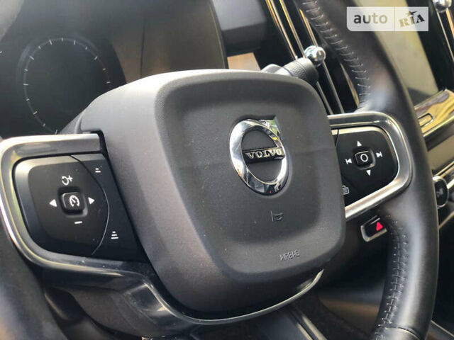 Серый Вольво XC40, объемом двигателя 2 л и пробегом 34 тыс. км за 29900 $, фото 64 на Automoto.ua